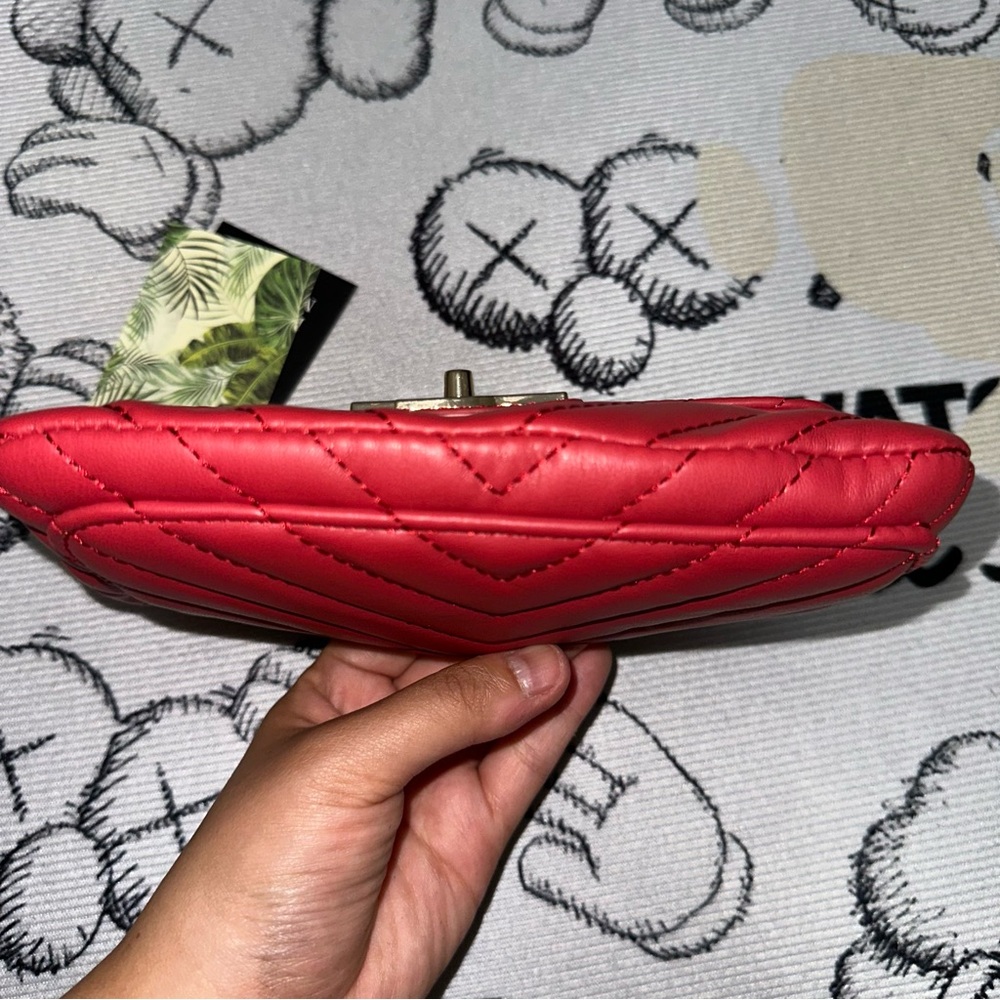 BADGLEY MISCHKA Red Simple Phone Crossbody w/ Letter Lock In Front Quilted NWT - Picture 10 of 16